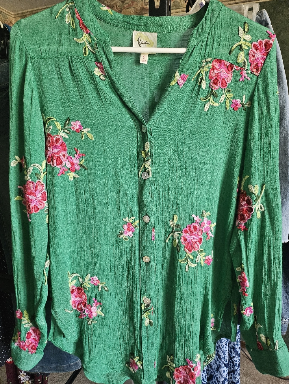 Fig & Flower Anthropologie Green Floral Embroidered Top
